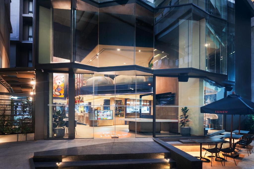 Lumen Bangkok Udomsuk Station - Resim 10