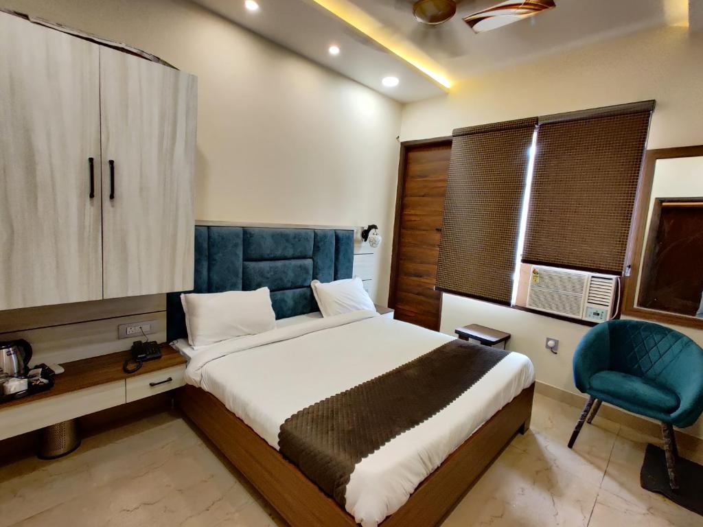 Monga Dreams 120 meters from Golden temple - Housity