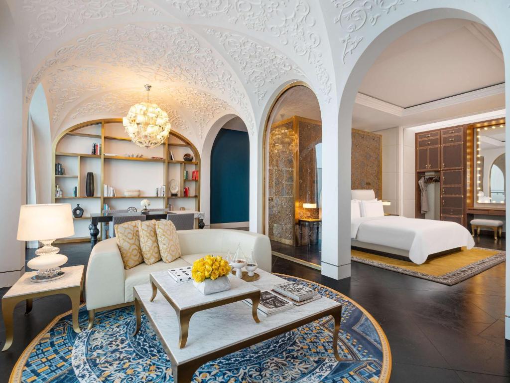 Letto o letti in una camera di Raffles Doha
