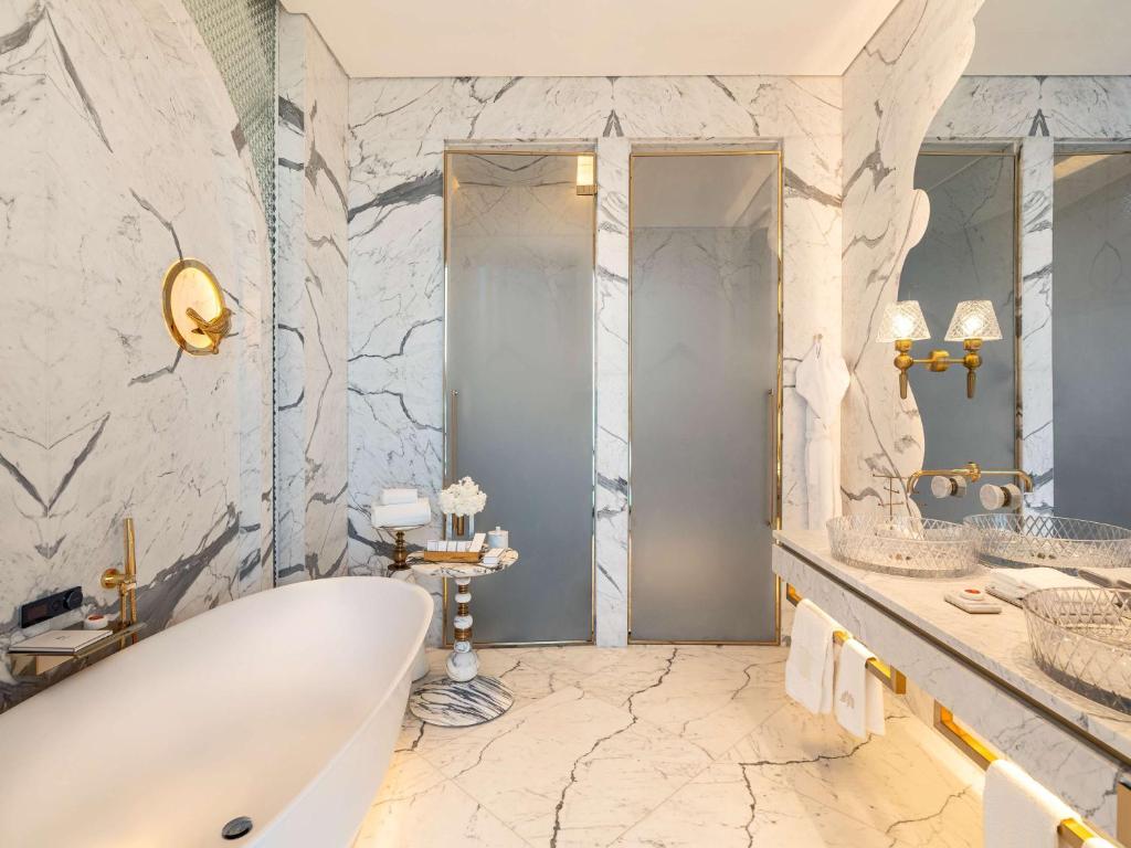 Bagno di Raffles Doha