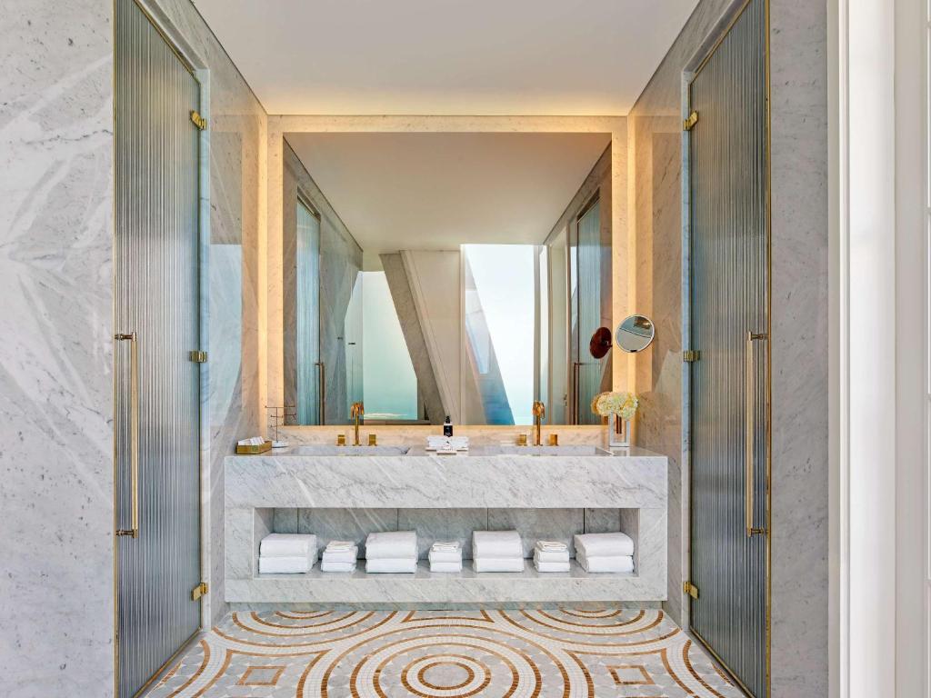 Bagno di Raffles Doha