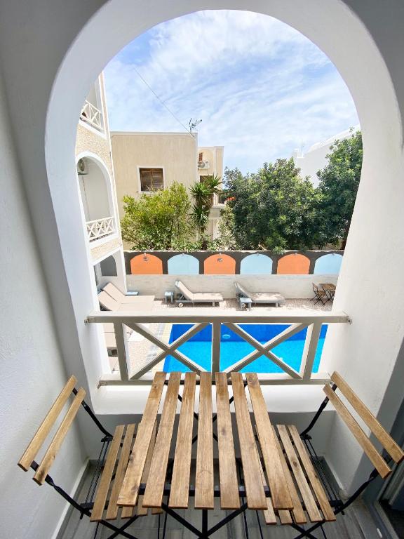 Πισίνα στο ή κοντά στο Anny Studios & Rooms Perissa Beach