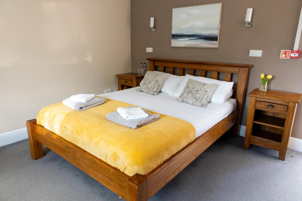 Φωτογραφία από το άλμπουμ του The Gate Hangs High σε Hook Norton