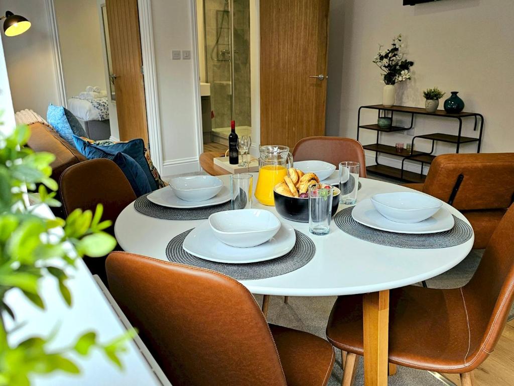Gallery image of Pass the Keys Flat 3 · Stylish Modern Apt with Patio in Telford