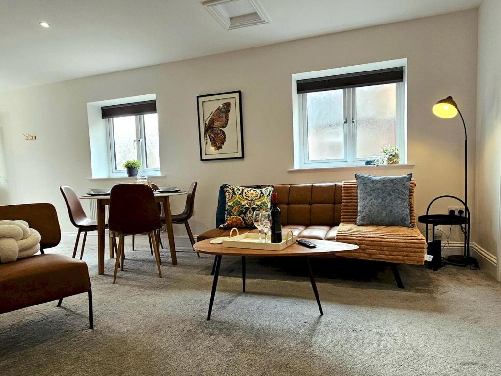 Gallery image of Pass the Keys Flat 3 · Stylish Modern Apt with Patio in Telford