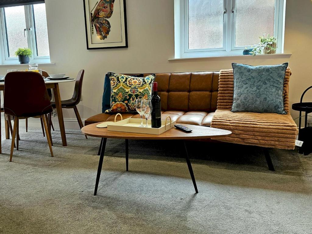 Gallery image of Pass the Keys Flat 3 · Stylish Modern Apt with Patio in Telford