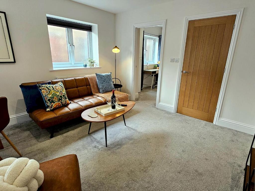 Gallery image of Pass the Keys Flat 3 · Stylish Modern Apt with Patio in Telford