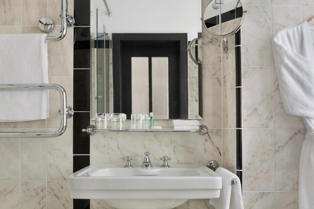 Le Méridien Grand Hotel Nürnberg - Resim 10