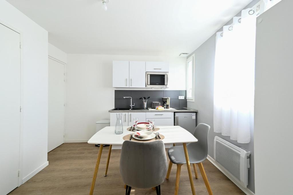 Photo de la galerie de l'établissement X - L'Ange Bleu - Appt à 25 min du Puy du Fou, à Cholet