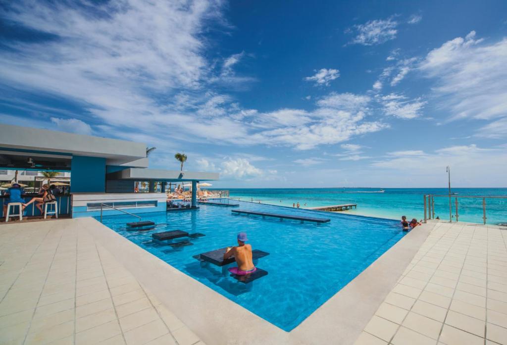 Bazén v ubytování Riu Cancun - Adults Only - All Inclusive nebo v jeho okolí