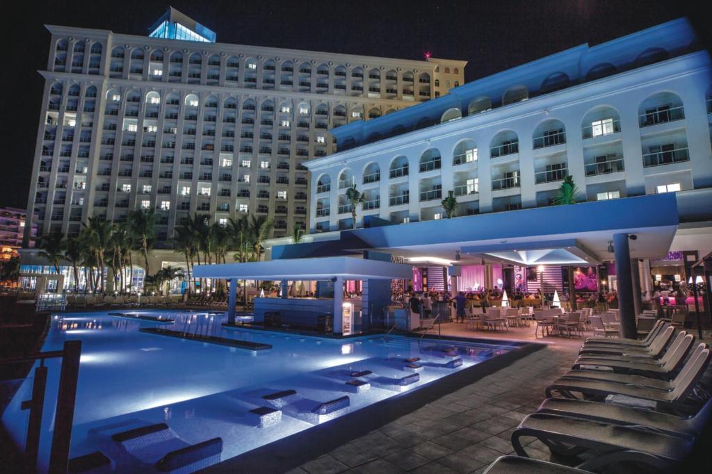 Bazén v ubytování Riu Cancun - Adults Only - All Inclusive nebo v jeho okolí