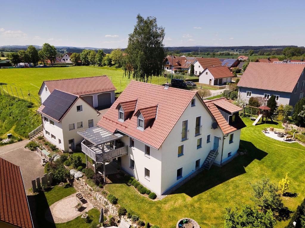 an overhead view of a house with red roof at Ferienwohnung Walter 