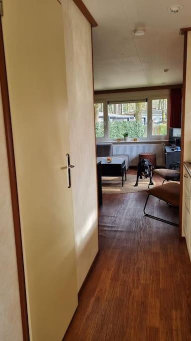 Posezení v ubytování Huis nabij bos I Ontspan in de natuur