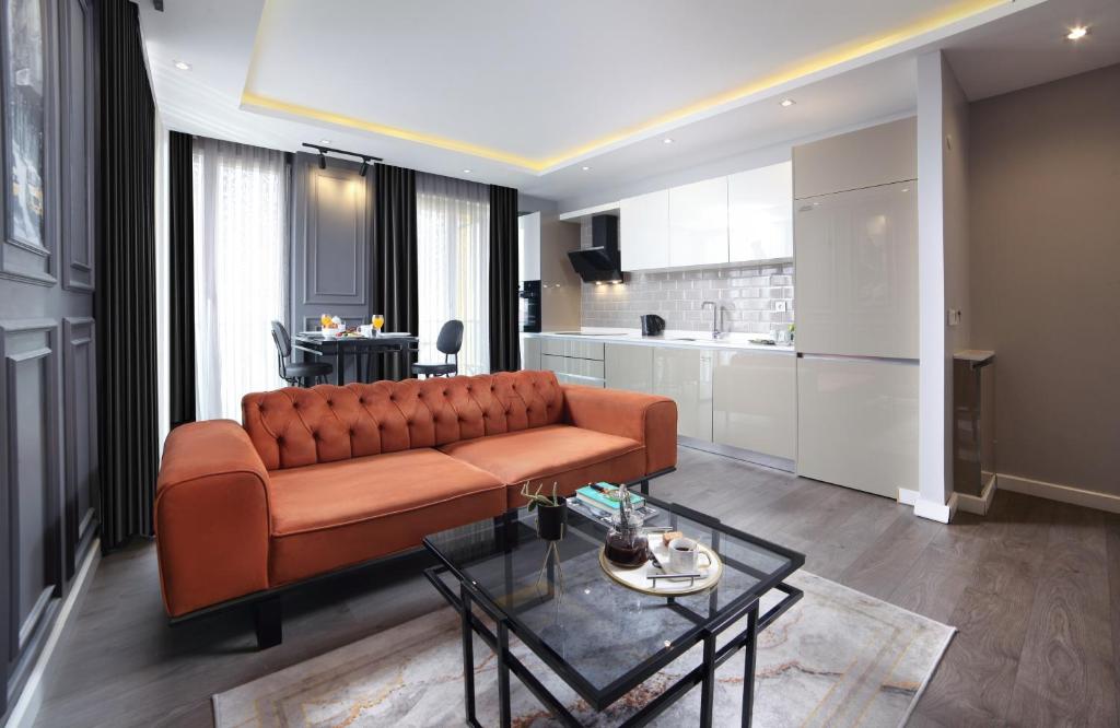 A kitchen or kitchenette at Ataşehir The Place Suites