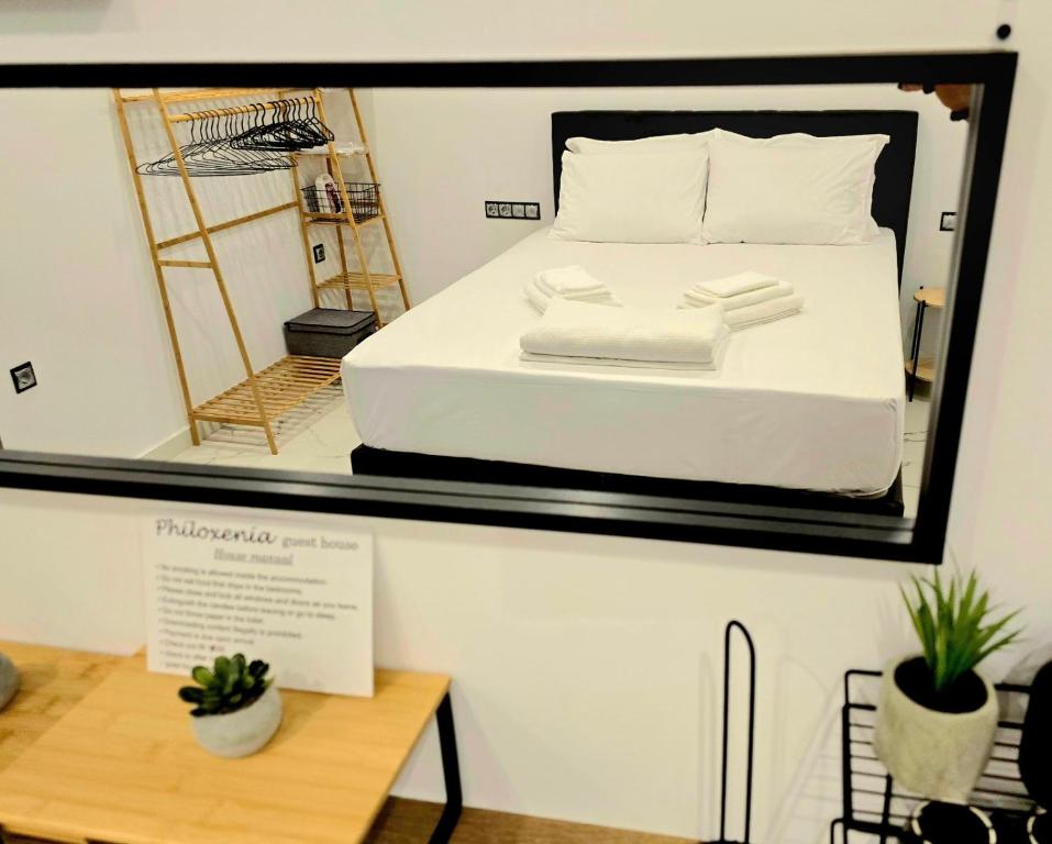 Posteľ alebo postele v izbe v ubytovaní Philoxenia Guest Studio
