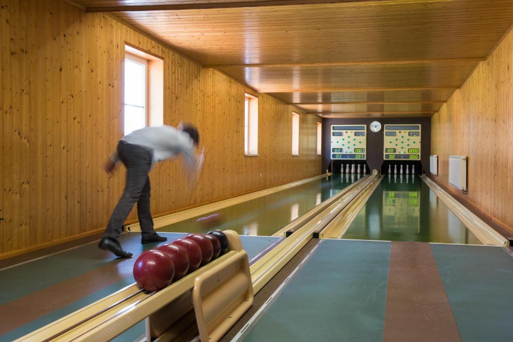 Biliár nebo kulečník v ubytování Gasthaus Stollmühle