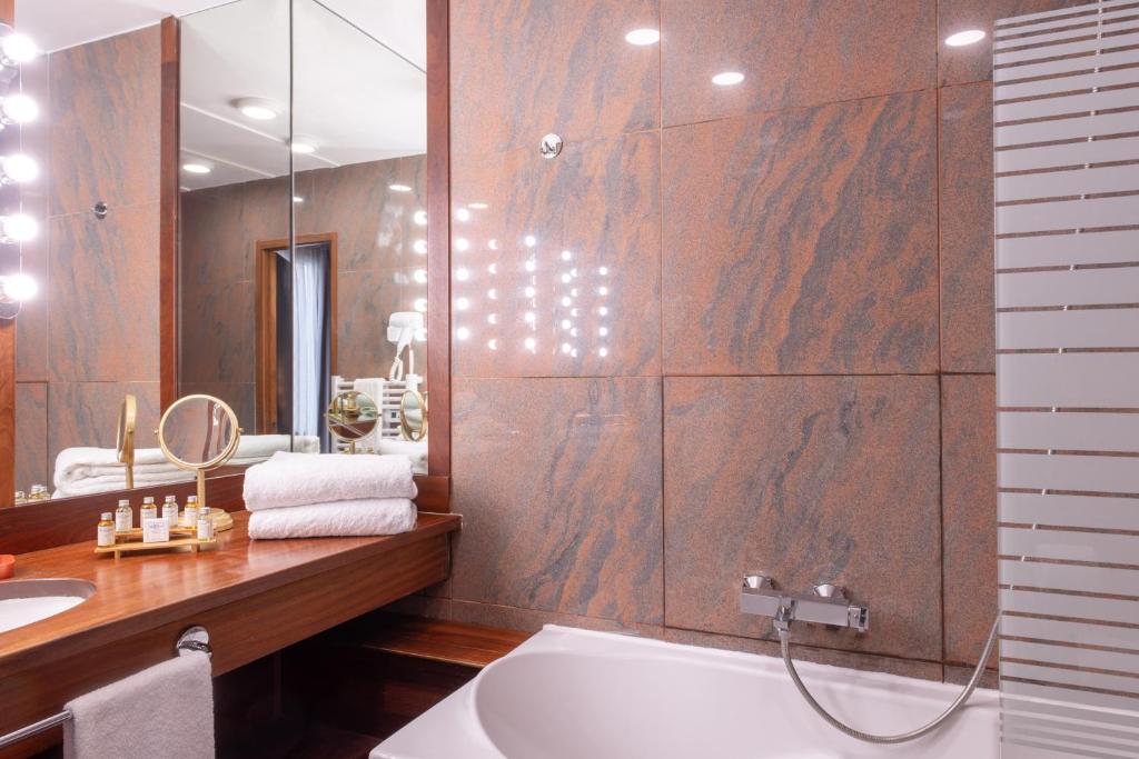 Hotel George Sand Opéra Paris - Resim 8