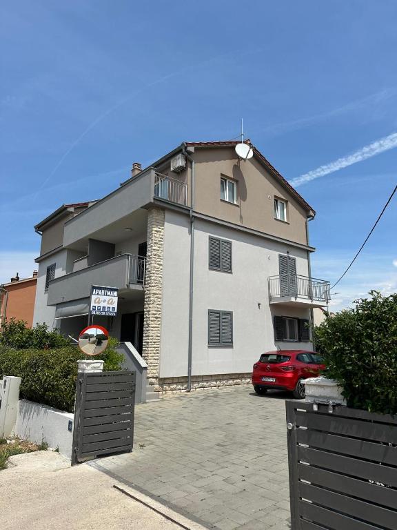 Budova, kde se apartmán nachází