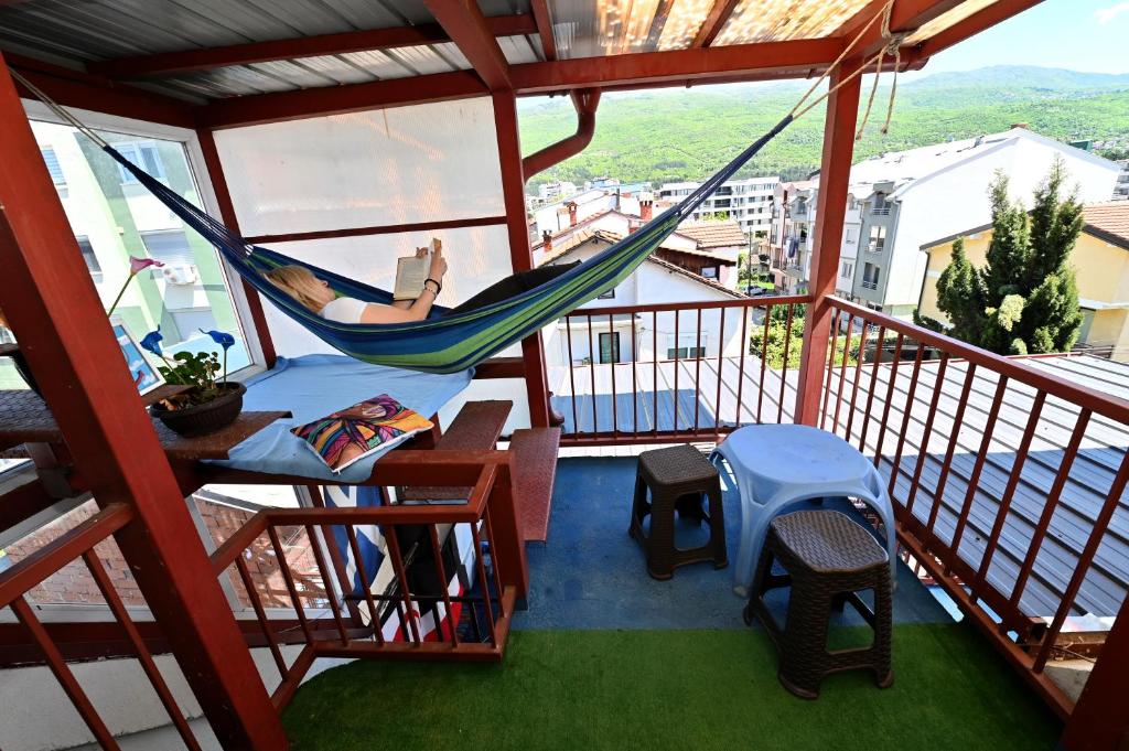 Balkón nebo terasa v ubytování Blue Lake hostel