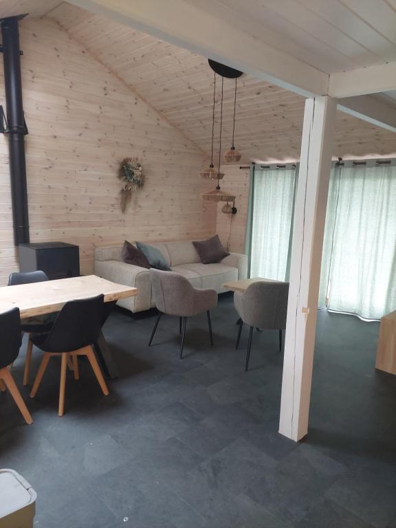 Posezení v ubytování Chalet 7 - volledig gerenoveerd