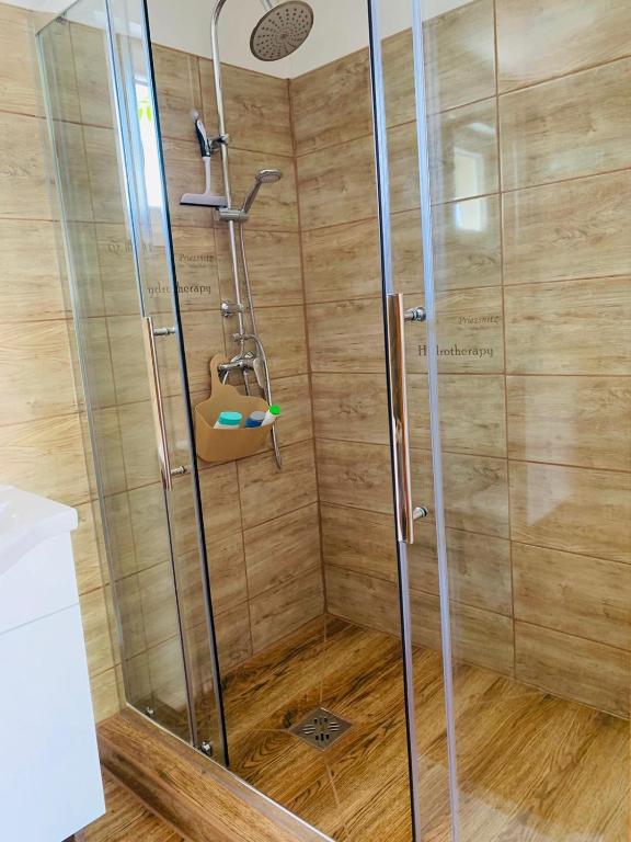 Arvisura Vendégházak family friendly transit apartments - Standard Double Room