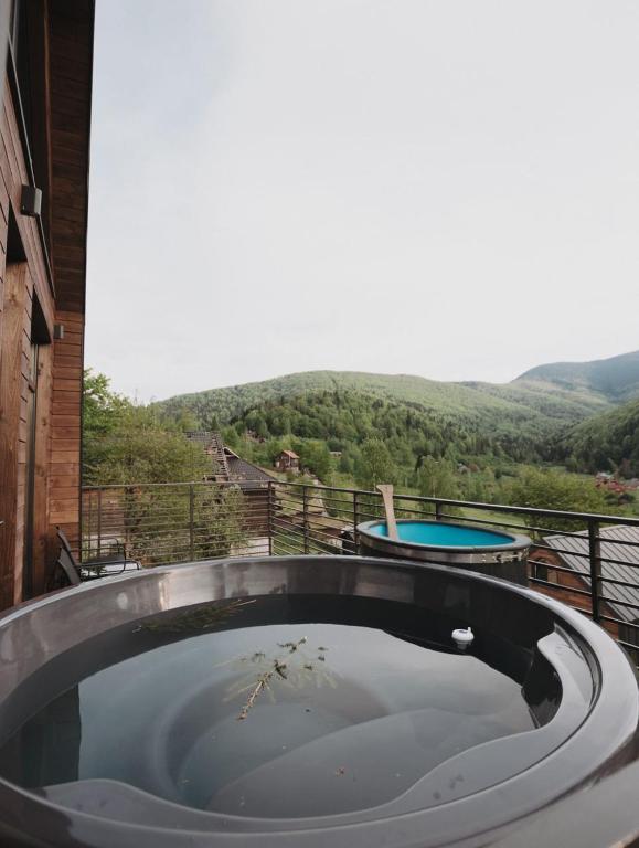 Nespecifikovaný výhled na hory nebo výhled na hory při pohledu z aparthotelu
