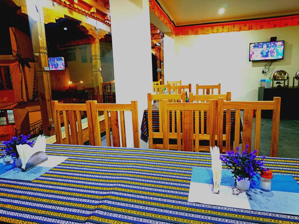 TV a/nebo společenská místnost v ubytování Apricus hotel