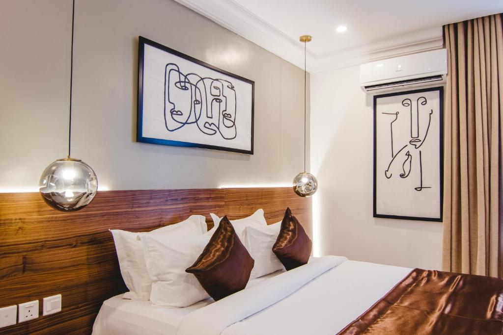 Postel nebo postele na pokoji v ubytování BON Hotel Imperial
