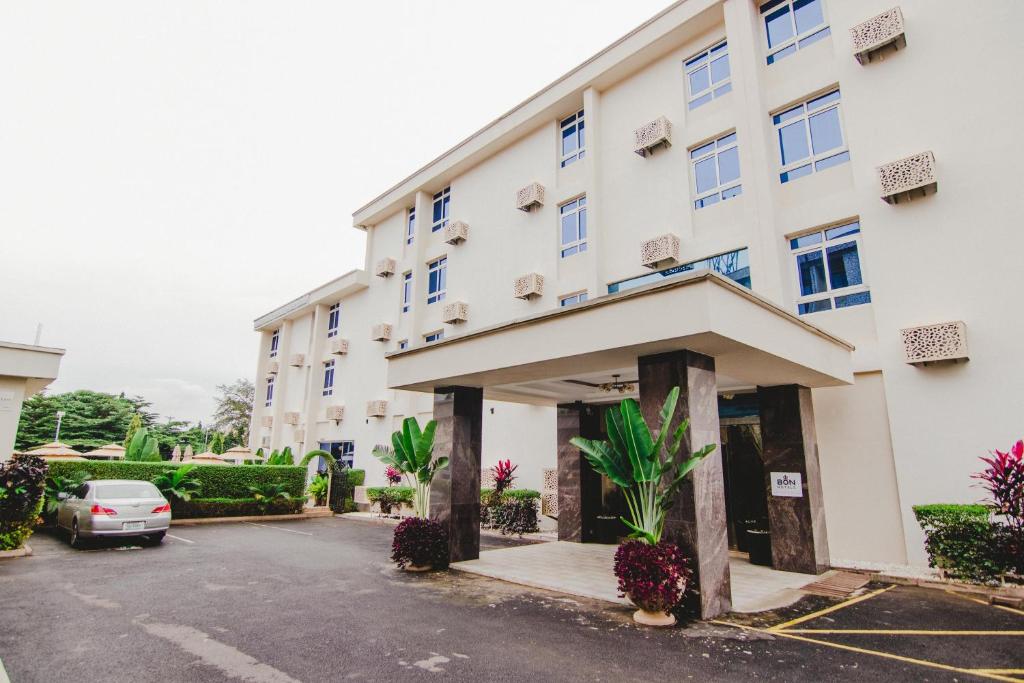 Budova, kde se hotel nachází