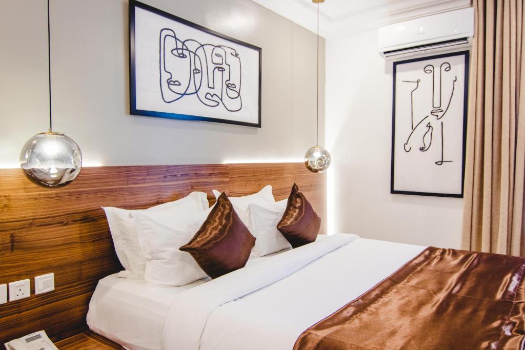 Postel nebo postele na pokoji v ubytování BON Hotel Imperial