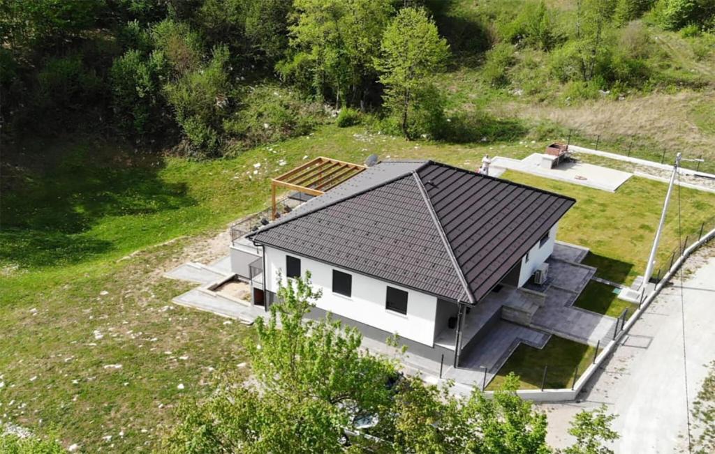 an overhead view of a house with a roof at 3 Bedroom Gorgeous Home In Seliste Dreznicko in Seliste Dreznicko
