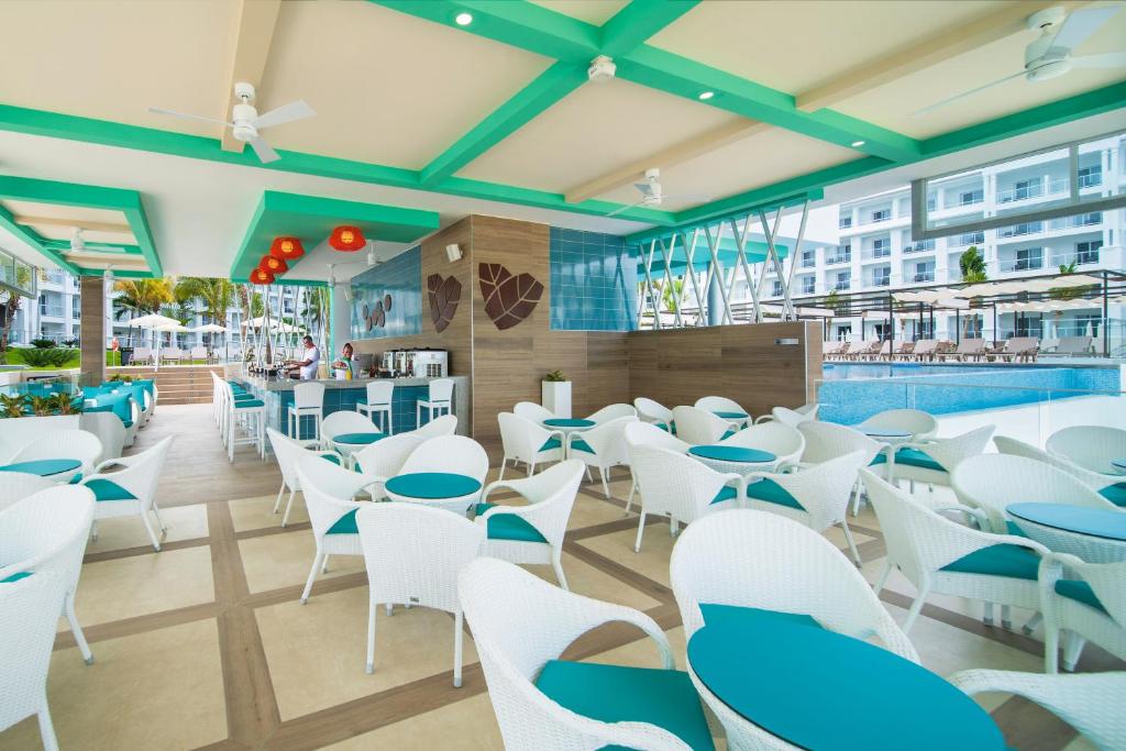 Restoran või mõni muu söögikoht majutusasutuses Riu Ocho Rios - All Inclusive