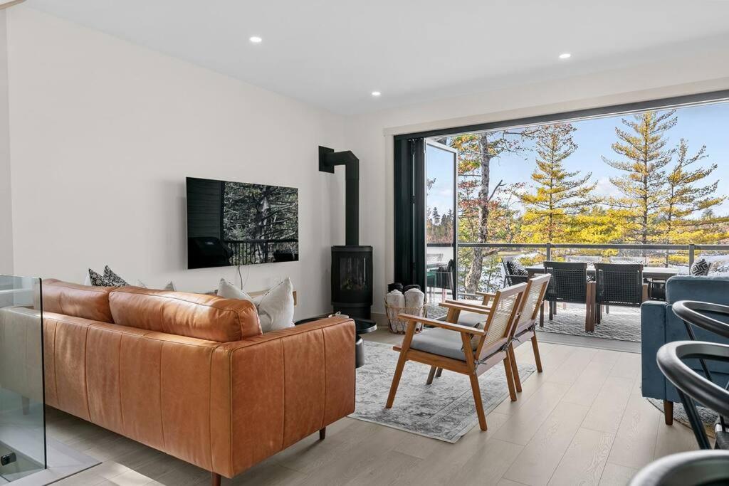 Numinous Cottage Long Lake Oasis, Centre Rawdon (updated prices 2024)