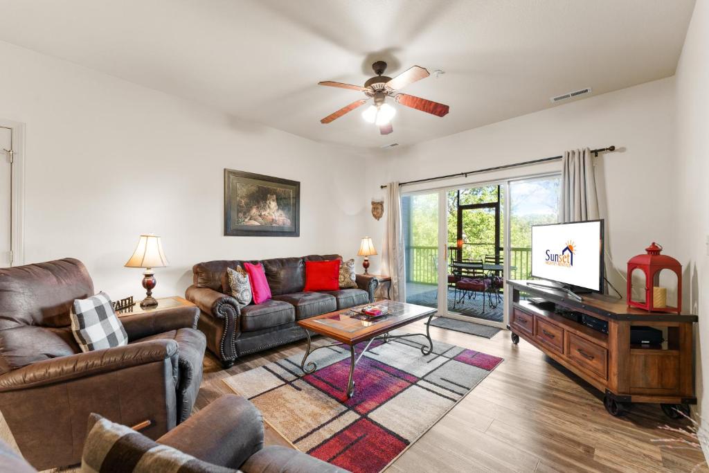 Fairway to Heaven Condo, Branson West (updated prices 2024)