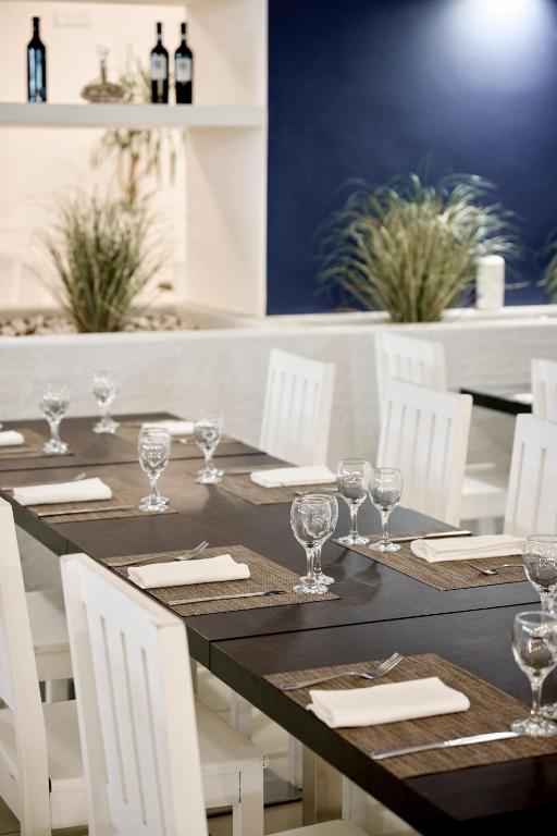Ресторан / где поесть в Ticho's Greenblu Hotel
