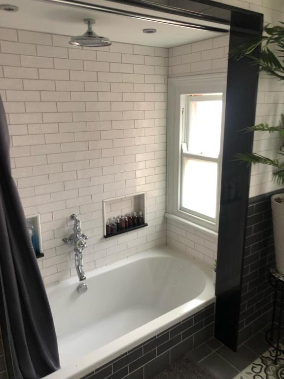 Vannituba majutusasutuses Victorian Guest House 200m from the Seafront