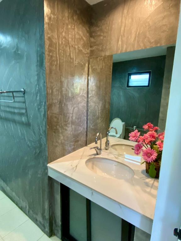 Lanta Just Come Bungalow - 7