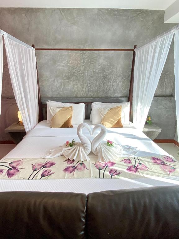 Lanta Just Come Bungalow - 15