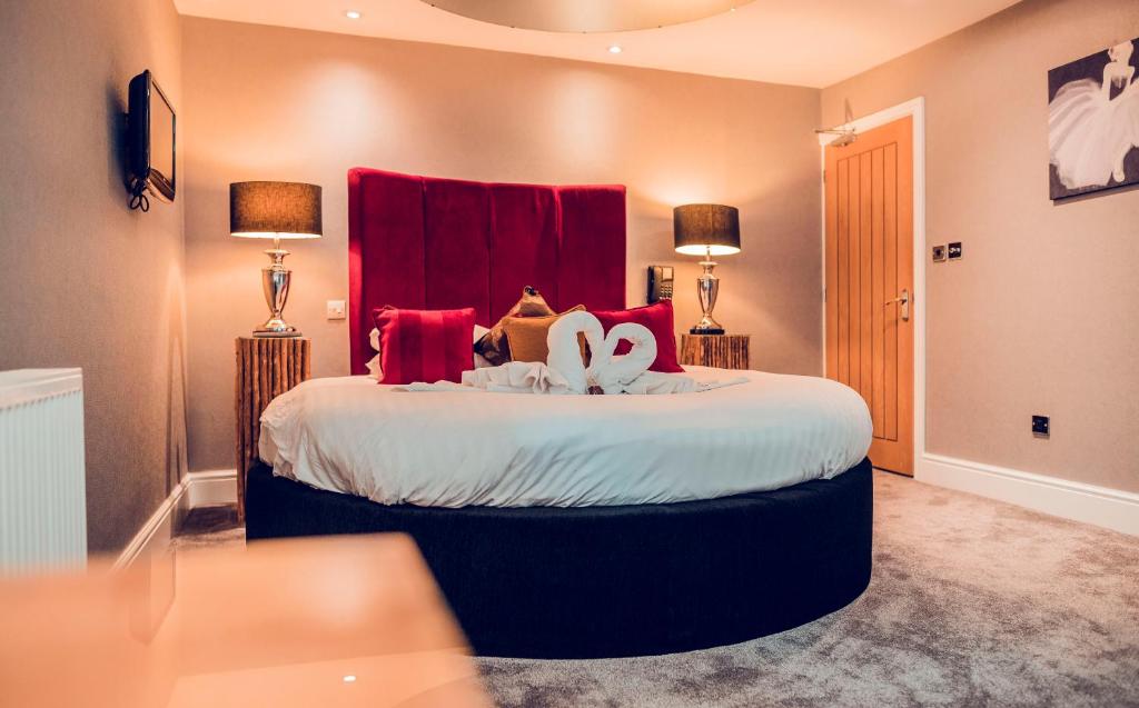 Aphrodites Group - Luxury Hot Tub Suites in Central Lake District! - Resim 17