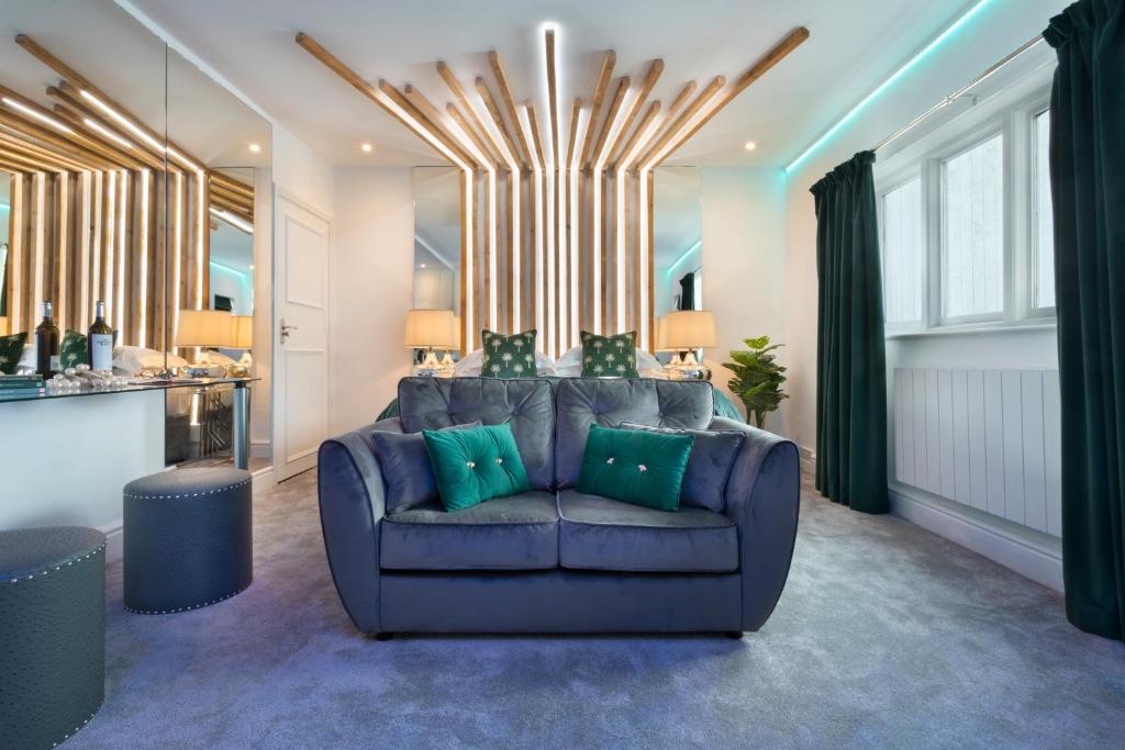 Aphrodites Group - Luxury Hot Tub Suites in Central Lake District! - Resim 27