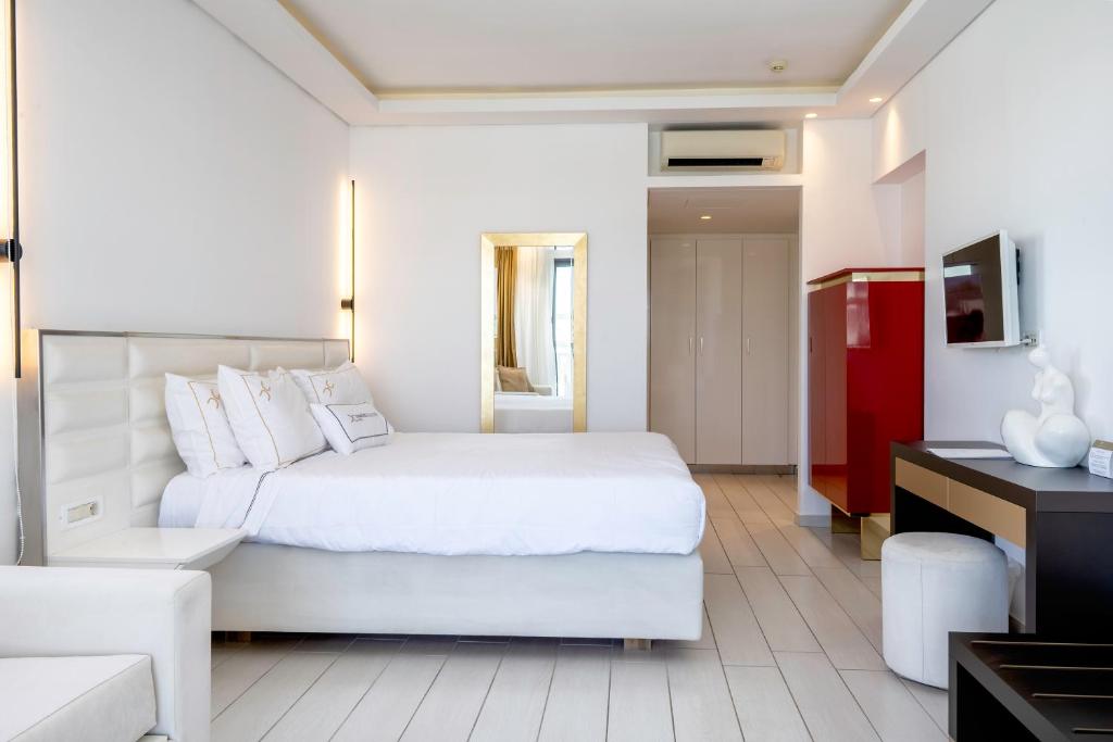 Diamond Deluxe Hotel - Adults Only & Spa - 12