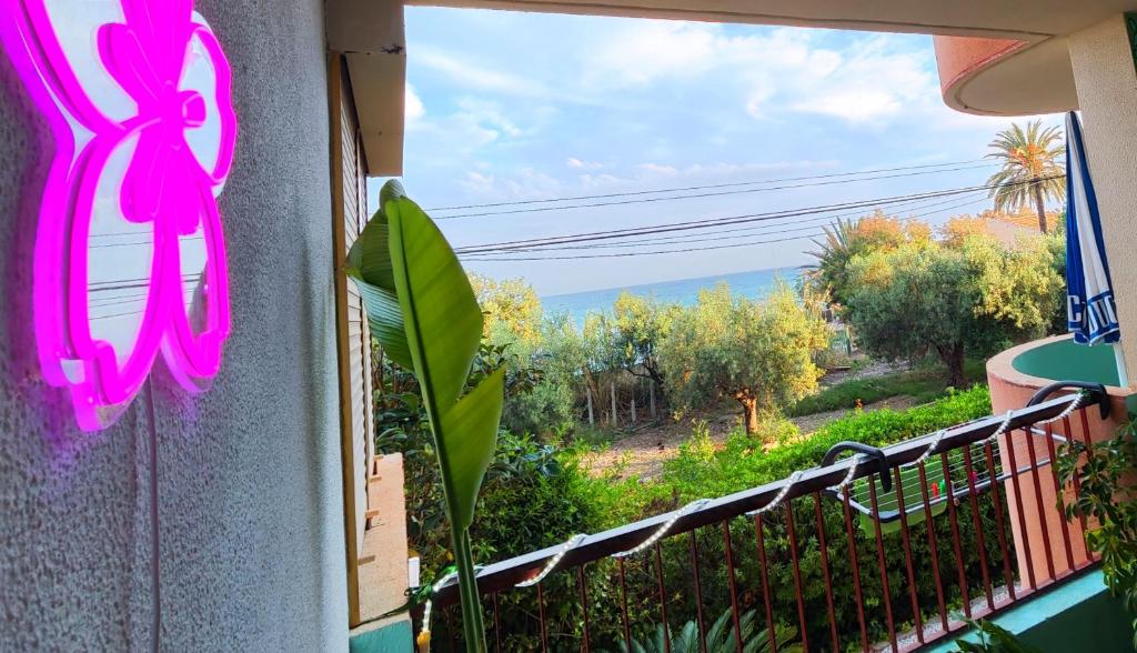 Vonkajšia záhrada v ubytovaní Playa Paraíso Suite