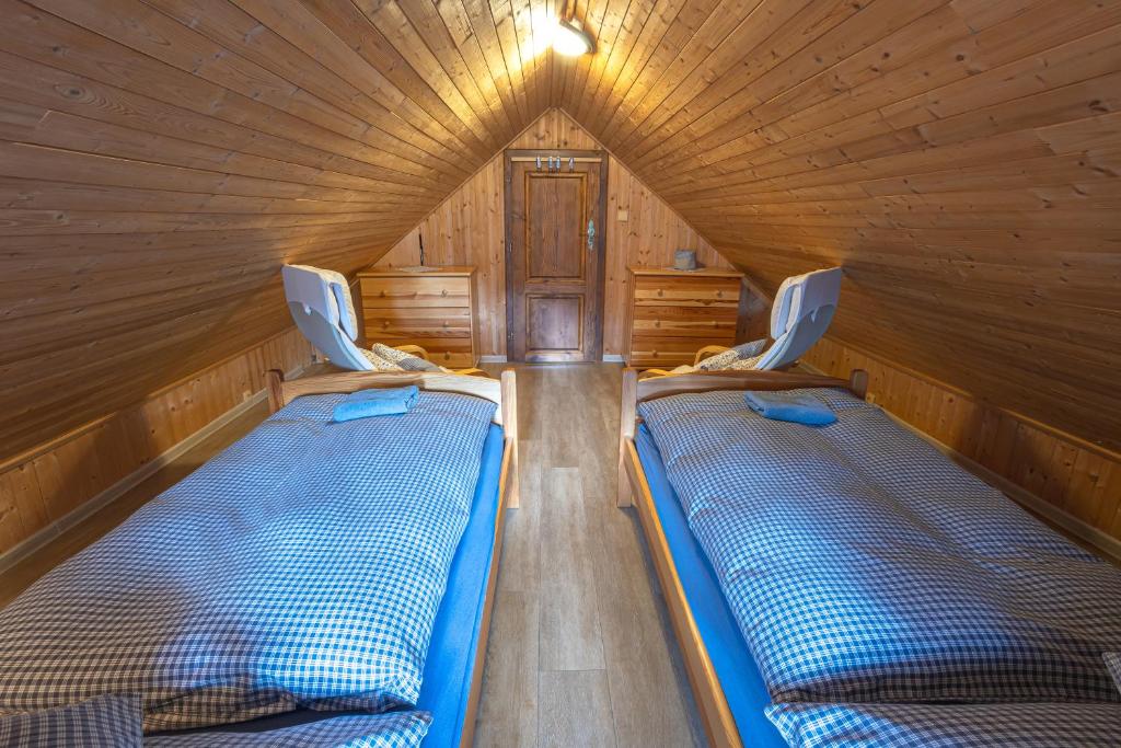 Postel nebo postele na pokoji v ubytování Chalupa Maršovka