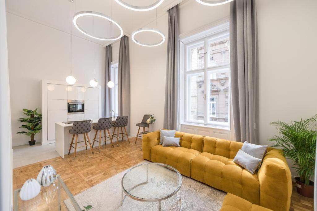 Andrassy Apartment with Free Parking 1061 Budapest, Andrássy út 6 kép - 1