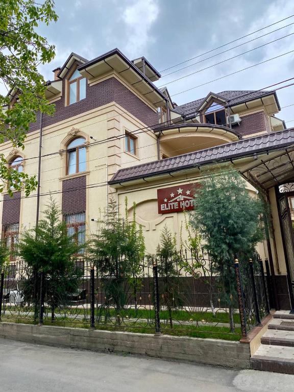 Будівля готелю