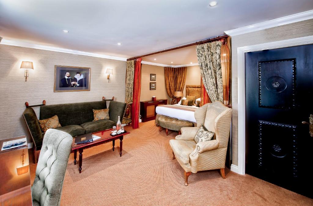 Langley Castle Hotel - 