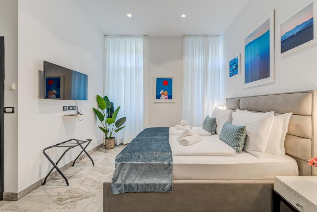 Tango Luxury Rooms - 9