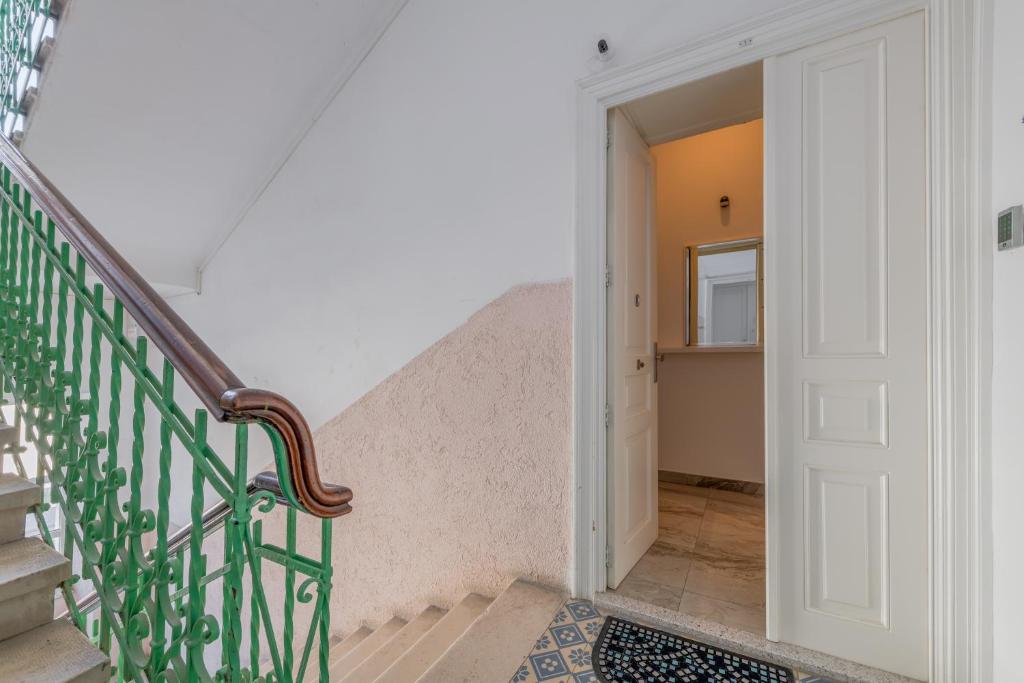 Tango Luxury Rooms - 12