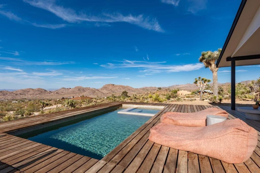 Overlook Joshua Tree- Pool and Spa Above Park, Joshua Tree (updated prices 2024)