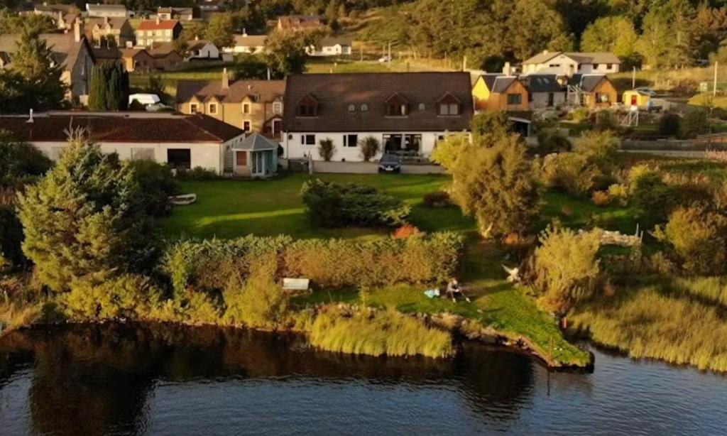 Loch View, Lairg tesisinin kuş bakışı görünümü